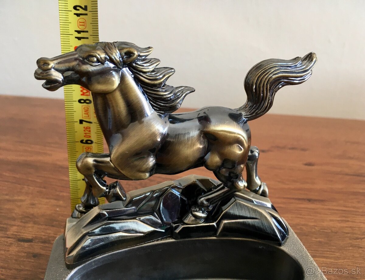 Kôň, lev popolník - zapaľovač, dekorácia - 6