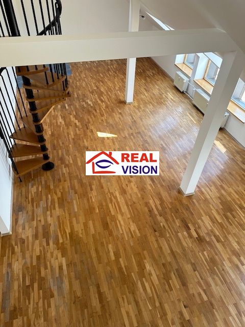 Predaj 5 izbový slnečný mezonet 179 m2, 146 m2 úžitková Popr - 6