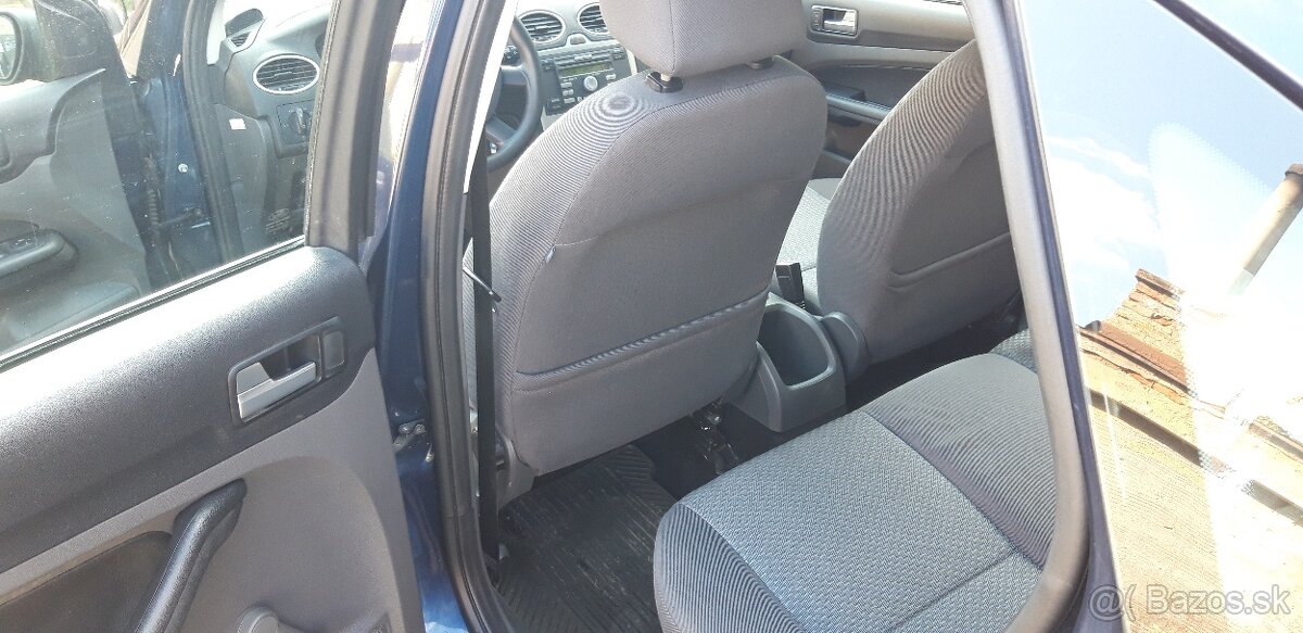 Focus 1.6i r.v.2006 - 6