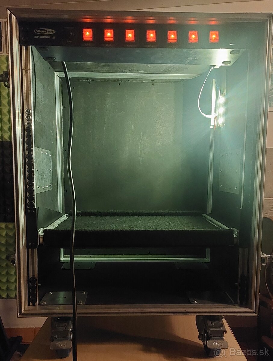Predám 19" rack 12U - 6