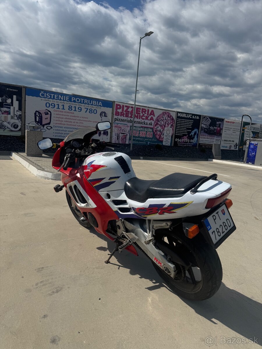 Honda CBR 600F - 6