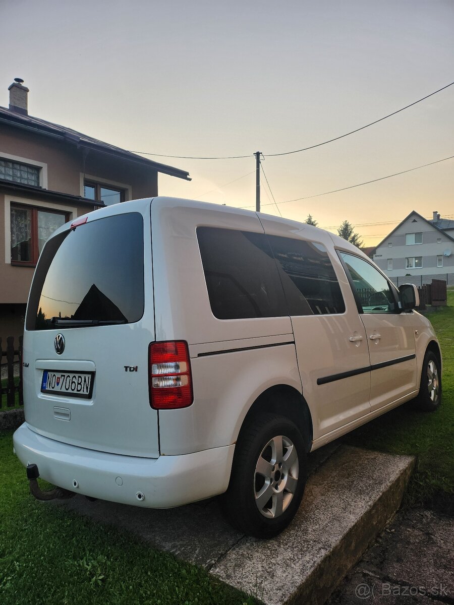 Predam Volkswagen caddy 1,6 TDI 75KW - 6