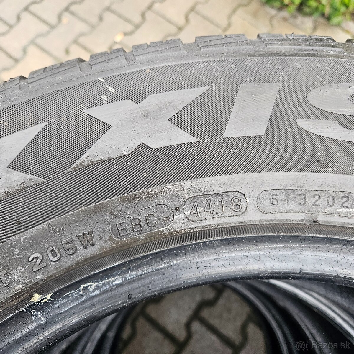 255/60 r17 Maxxis - 6