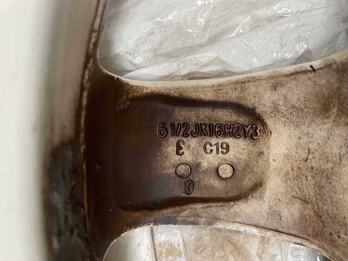 Disky Enzo R16 5x114,3 6,5J ET45 stred otvor 56,1 - 6