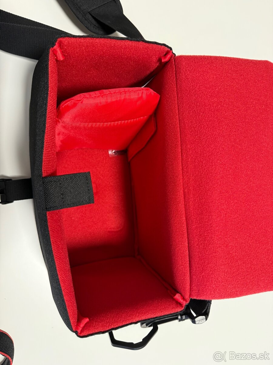 Canon EOS 2000D + 18-55mm IS II Value Up Kit - 6