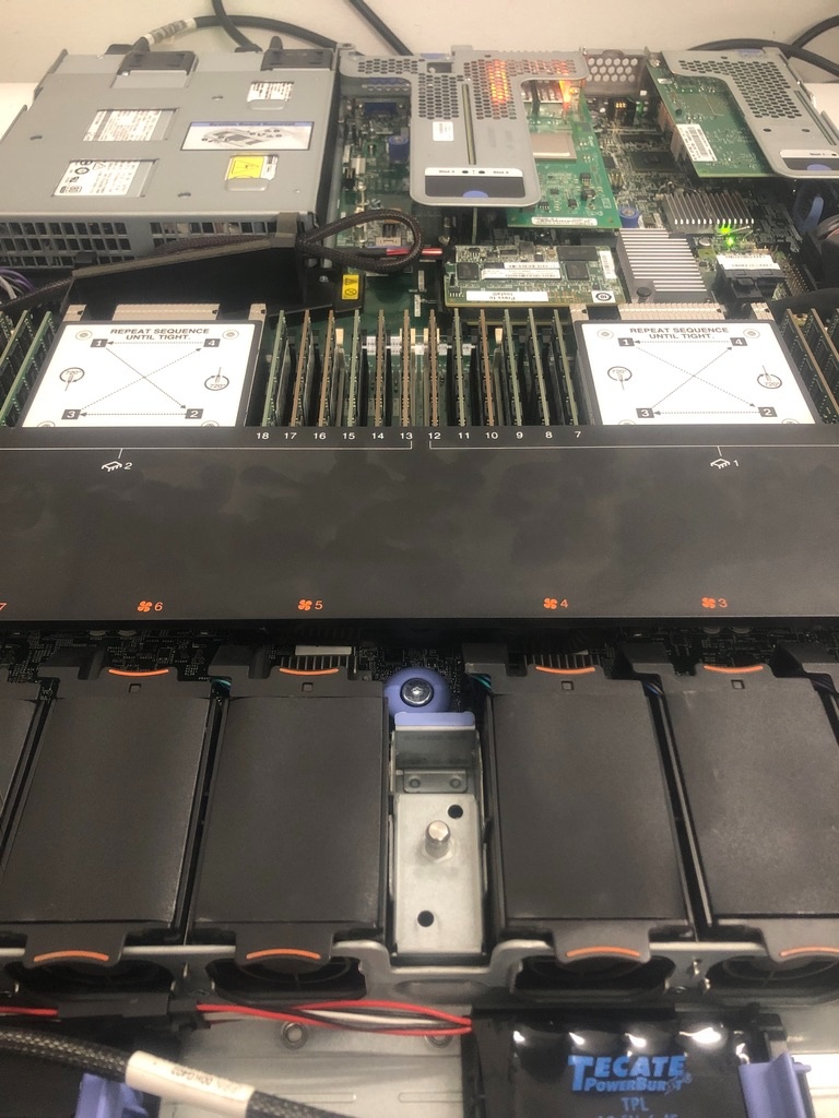 Server Lenovo System x3550 M5, 40 CPU, 384 GB RAM - 6