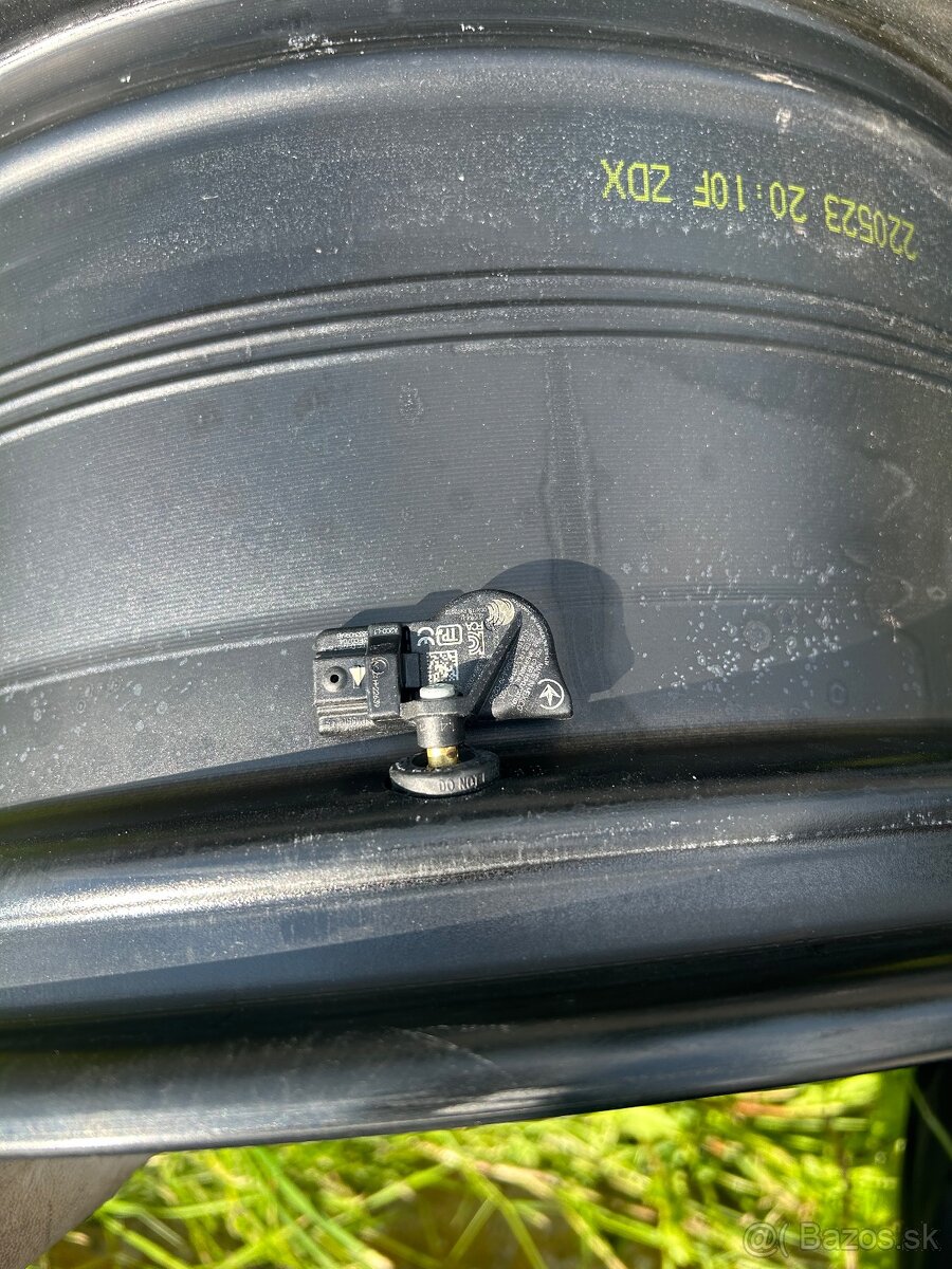 Jeep Wrangler alu 17 originál sada - 6