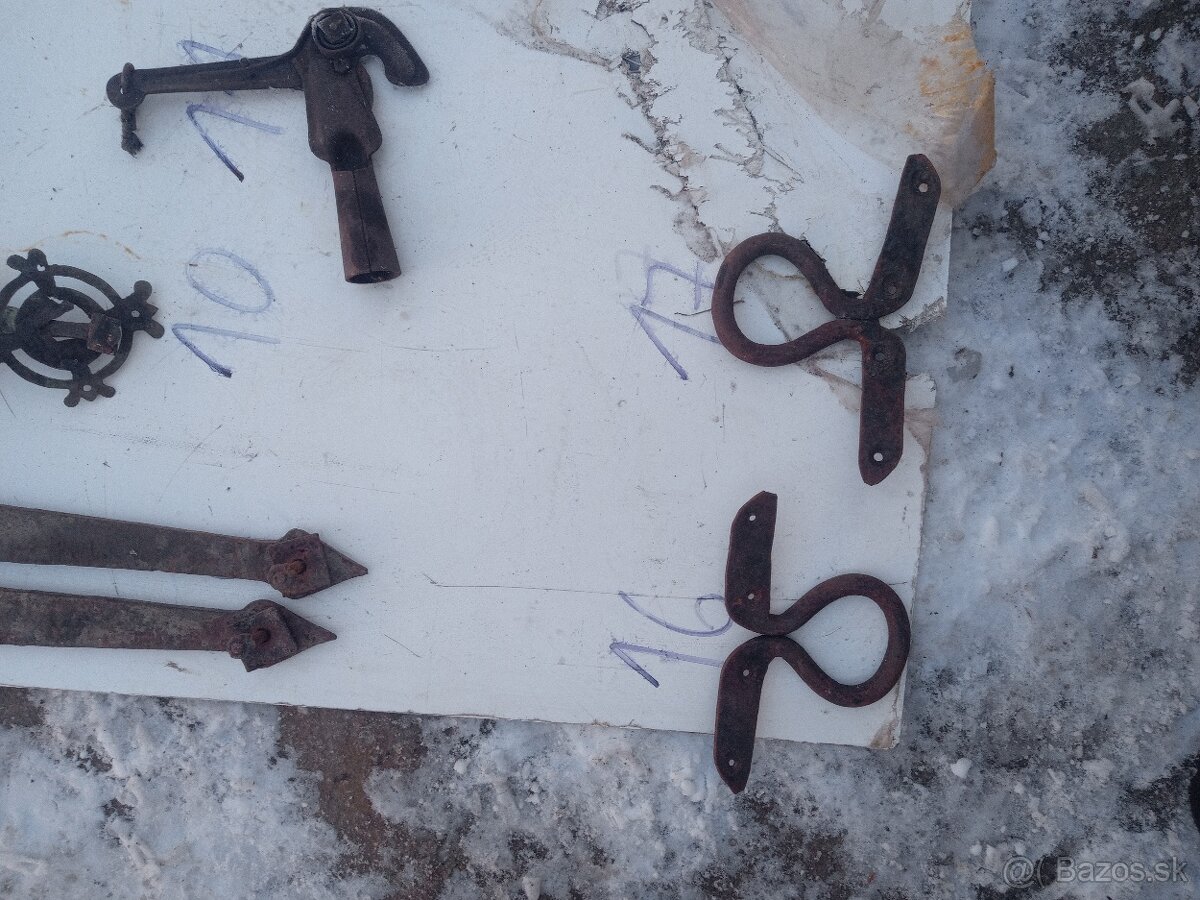 Staré drobnosti na dekoráciu - 6