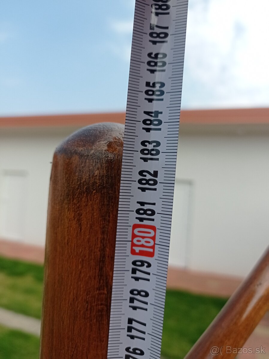 Retro drevený Vešiak - 6