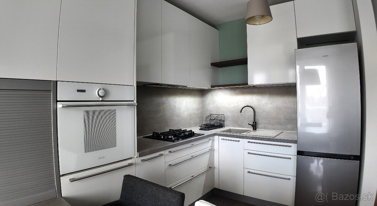 Krásny 3izb byt so zariadením a vlastným parkovaním - 6