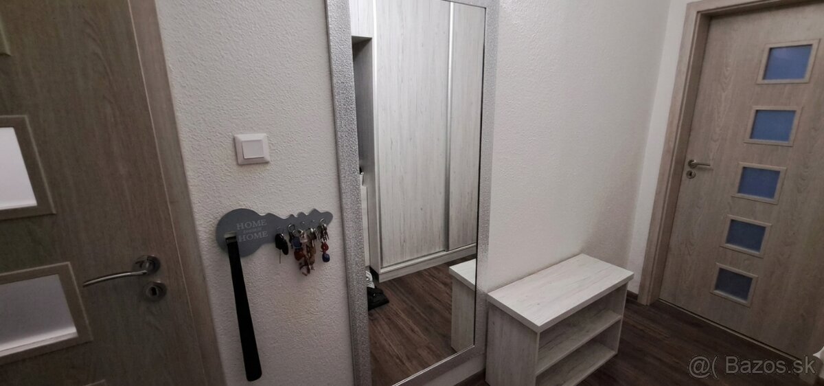 Prerobený 2,5 izbový byt s balkónom - 6