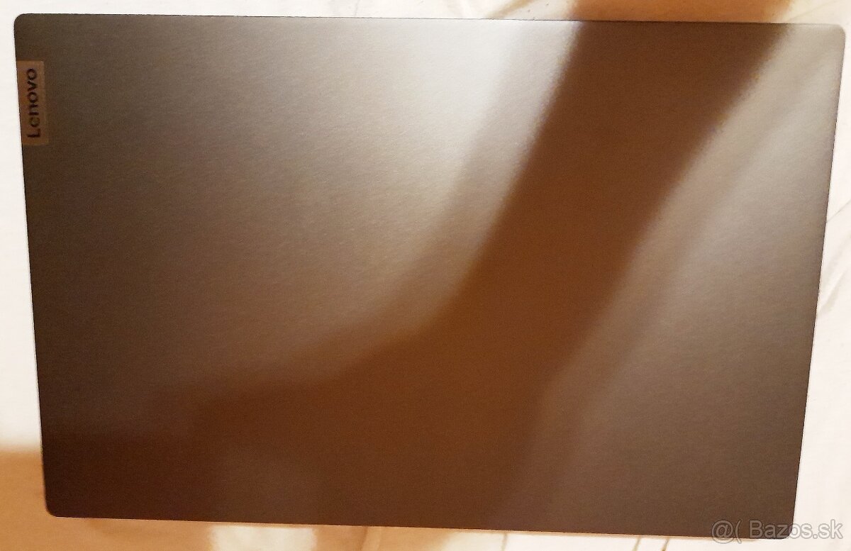 Predam notebook LENOVO 3 ročný skoro nepoužívaný IDEA 5 s pr - 6