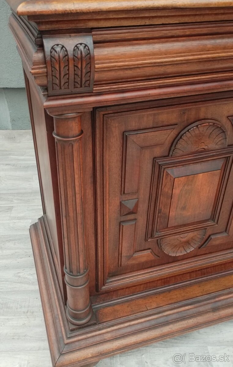 Príborník starožitný – 233 x 156 x 60 cm. - 6