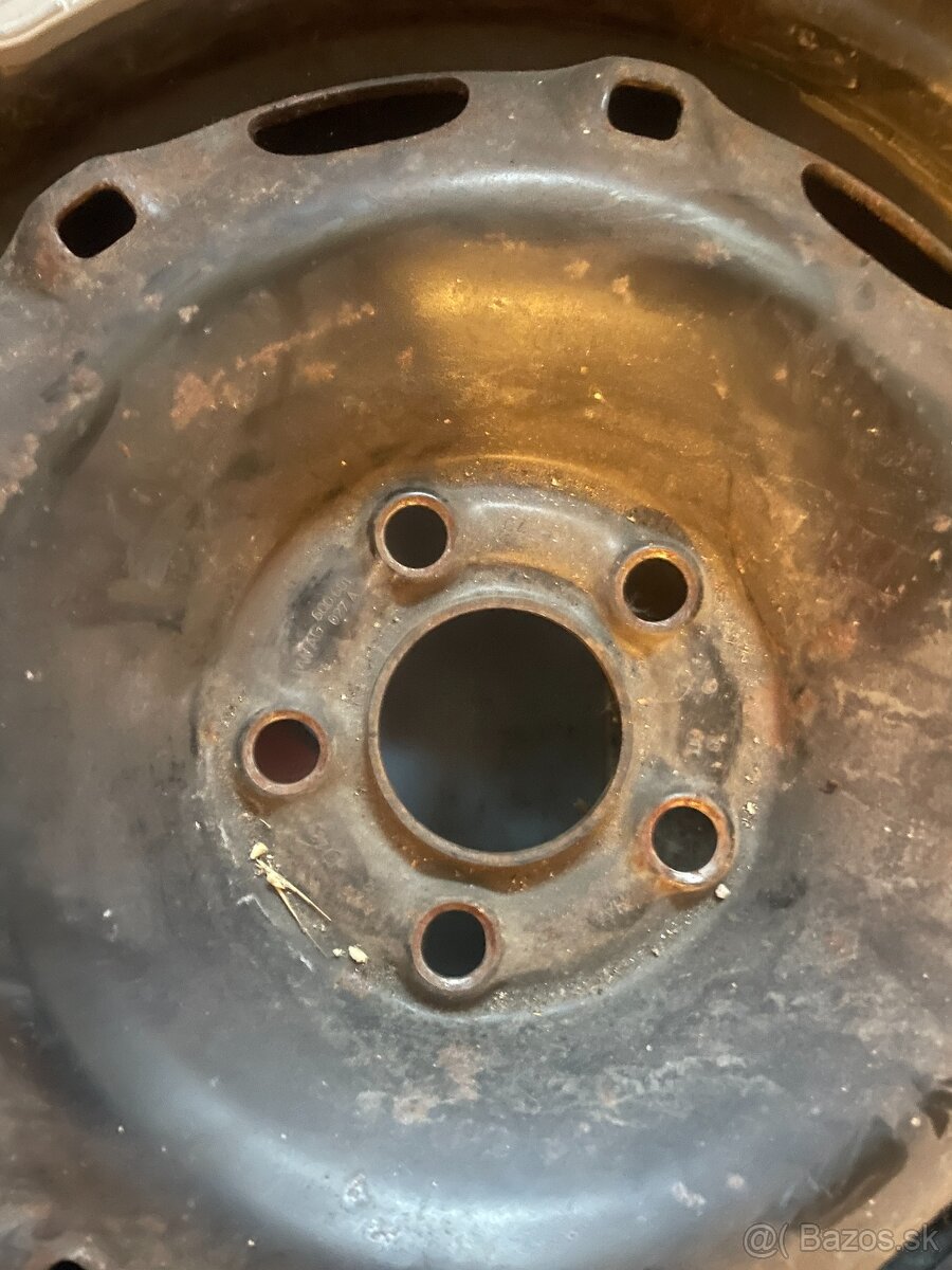 Predám originál Volkswagen plechové disky R14 - 6