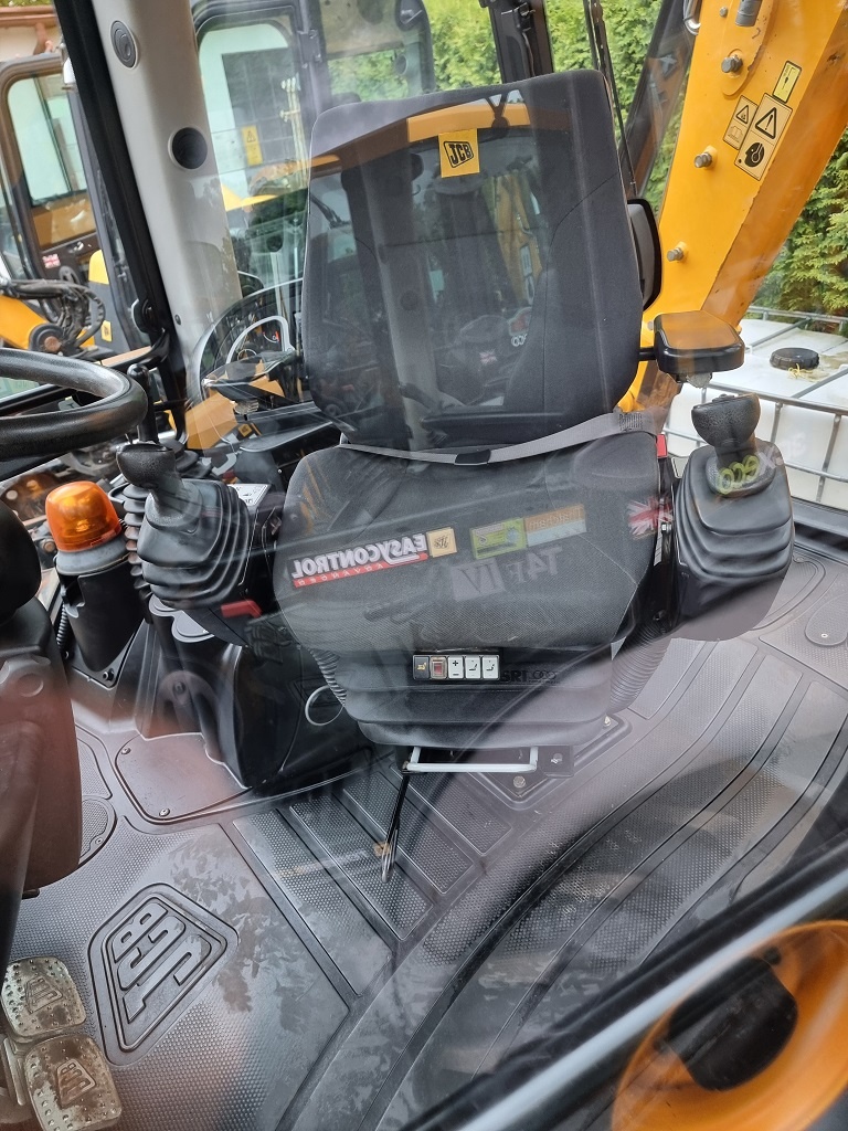 JCB 3CX 2018 s joysticky, powerslide - po servisu 3500mth - 6