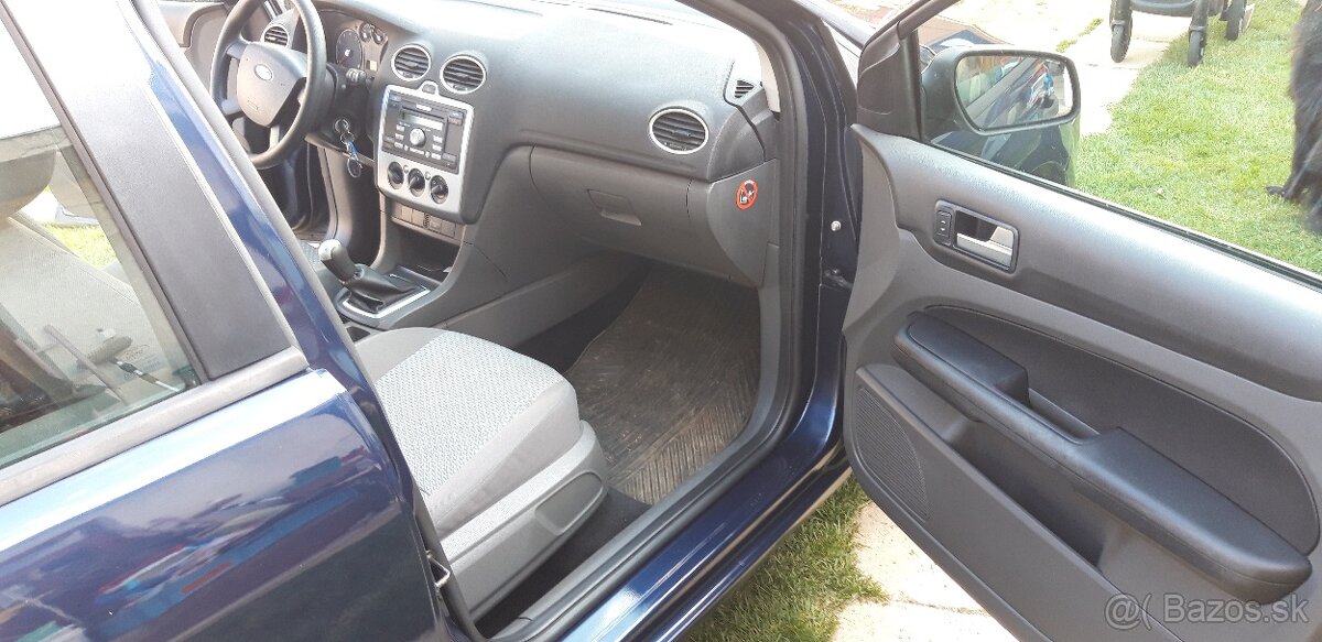 Focus 1.6i r.v.2006 - 6