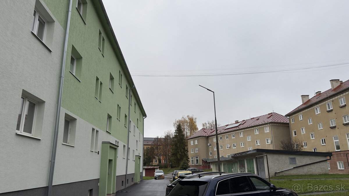 NA PREDAJ: 2i byt s balkónom v pôvodnom stave Valaská ul.TDH - 6