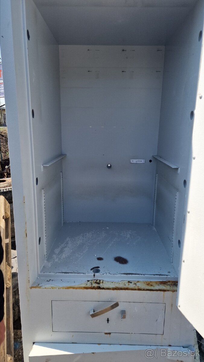 BANKER - SAFE TREZOR - 6