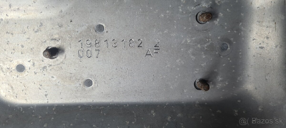 Predná kapota Audi A8 D3 - 6