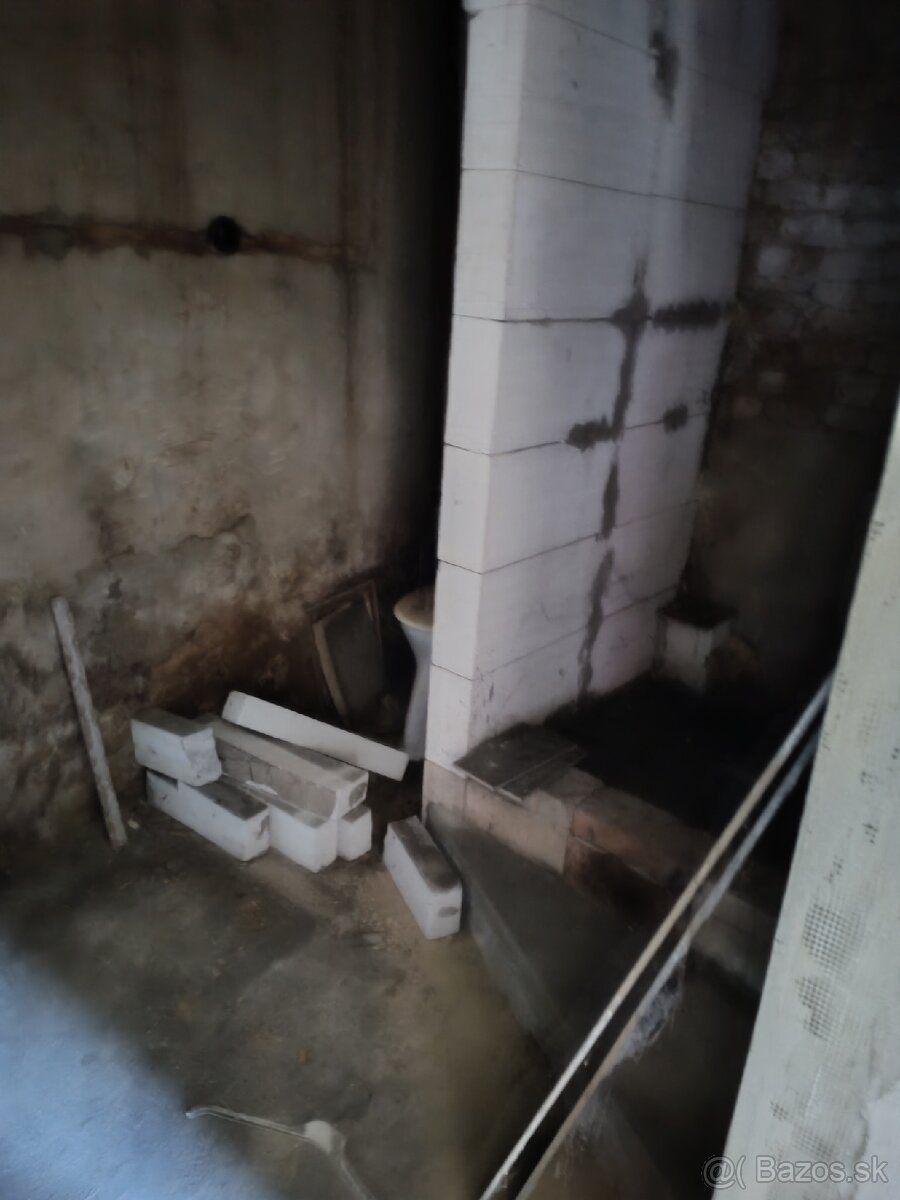 Na predaj 2 izbový rodinný v obci Bátorove Kosihy - 6