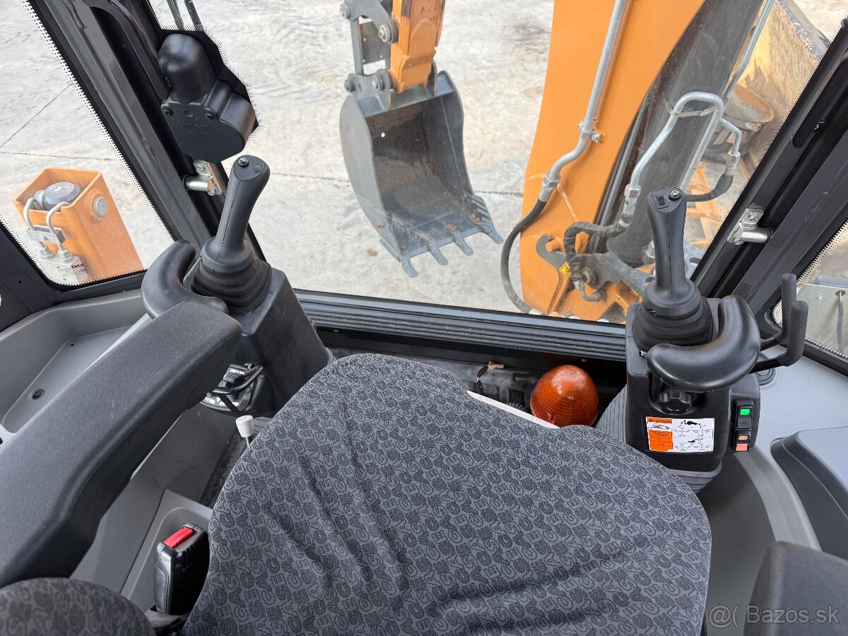Case 695 / 2023 , 218 hodin traktor bager - 6