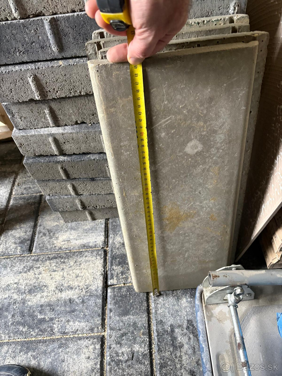 ZAMKOVA DLAZBA A INÝ MATERIÁL - 6