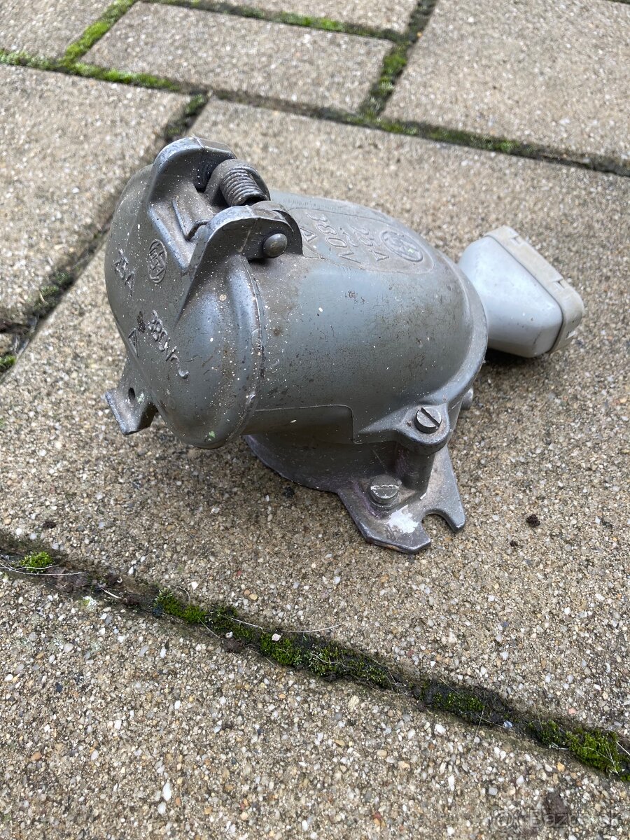 Predám zástrčky - vidlice na 380V, zasuvková rozvodnica - 6