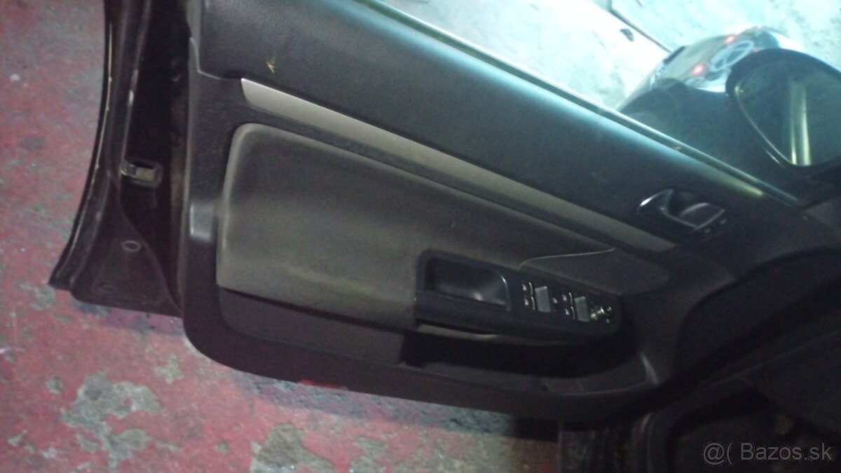 Rozpredám vw.golf 6 combi čierny 1.6tdii 5 manual - 6