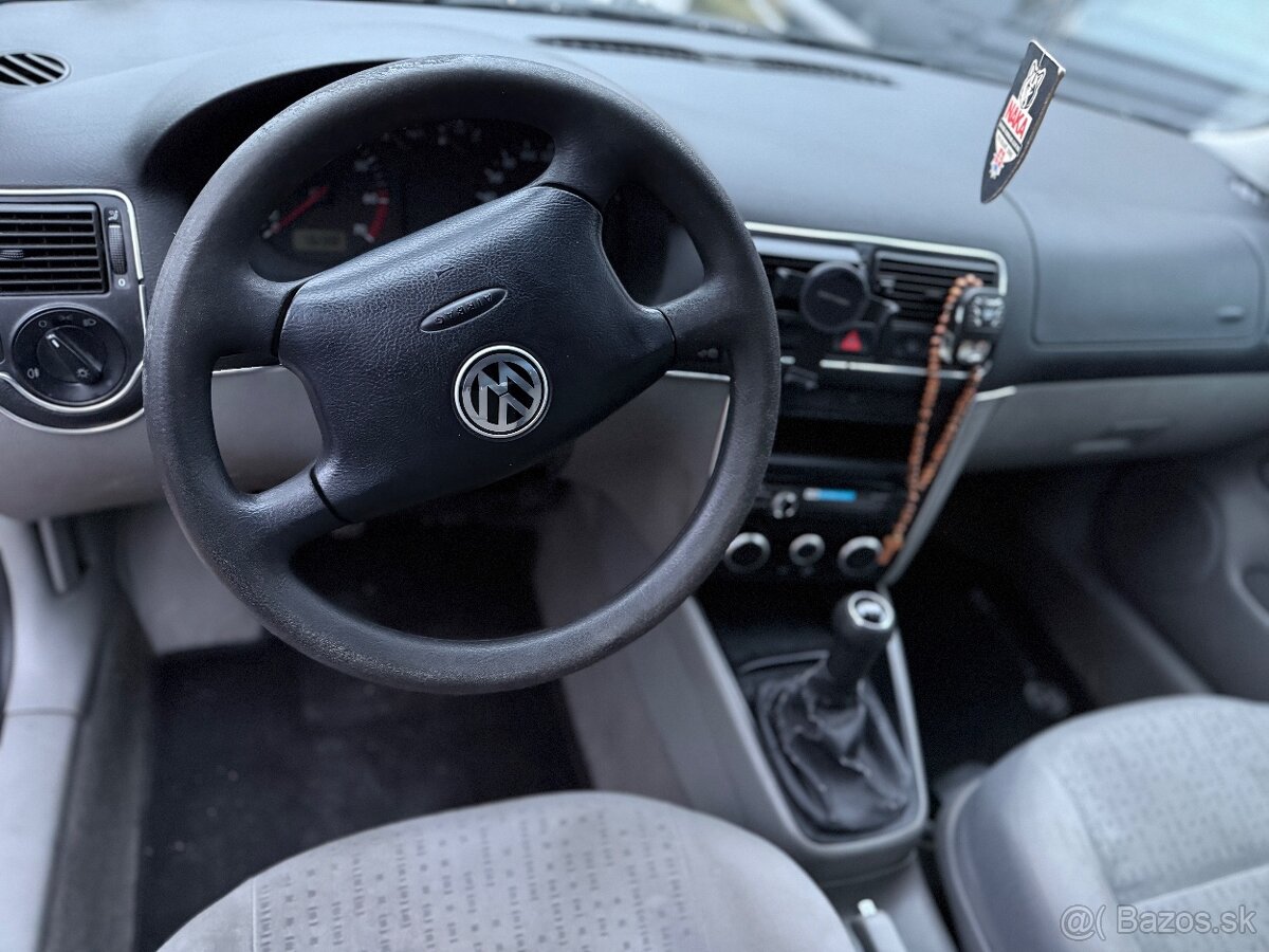 Volkswagen Golf 4 1.4 benzín - 6