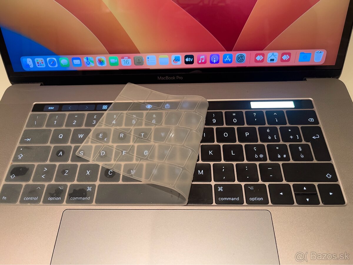 Macbook Pro i7, 15,4” - 16 GB, 512 GB, 2017 - 6