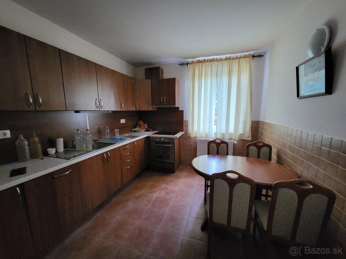 Rodinná vila s 3 bytovými jednotkami – Mosonmagyaróvár - 6