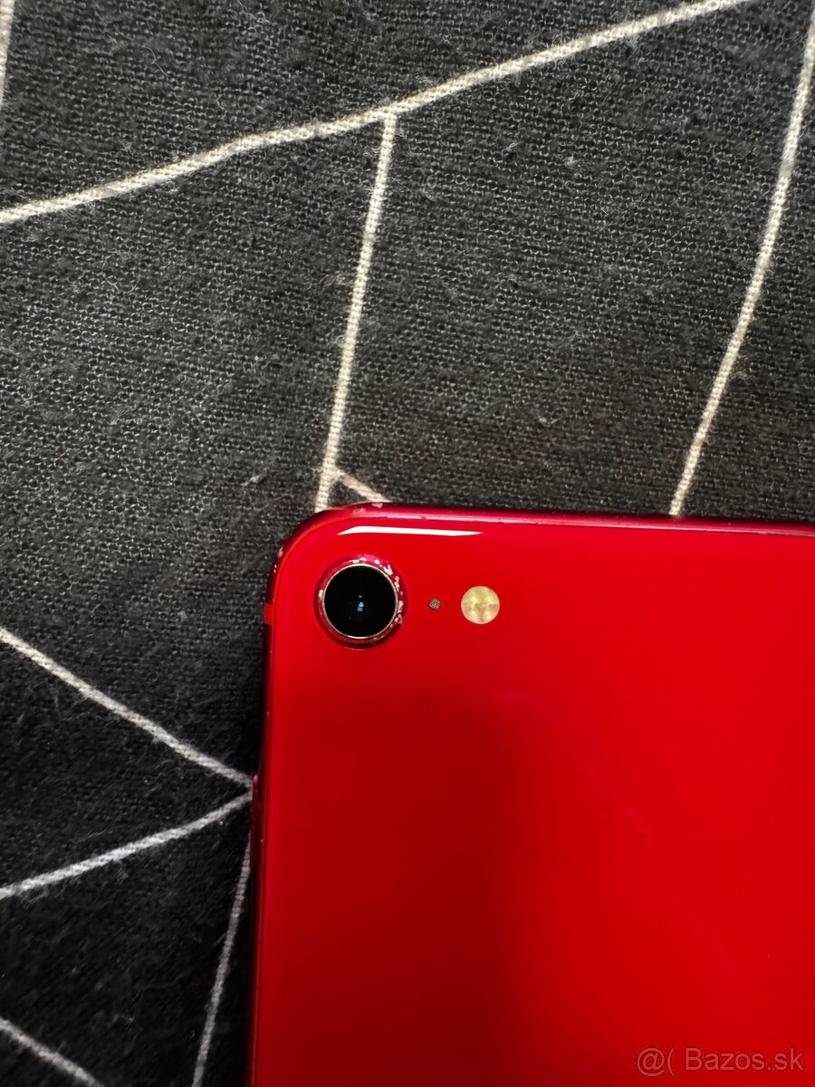 iPhone SE2020 Product Red - 6