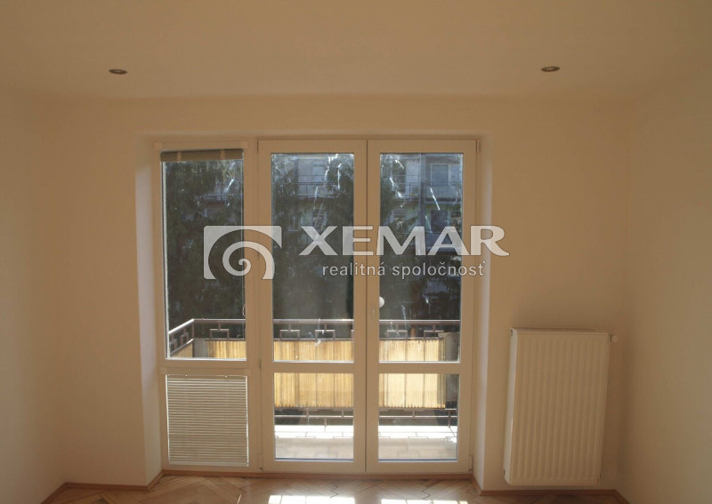 PREDAJ 2 izbovy byt Zvolen, centrum - 6