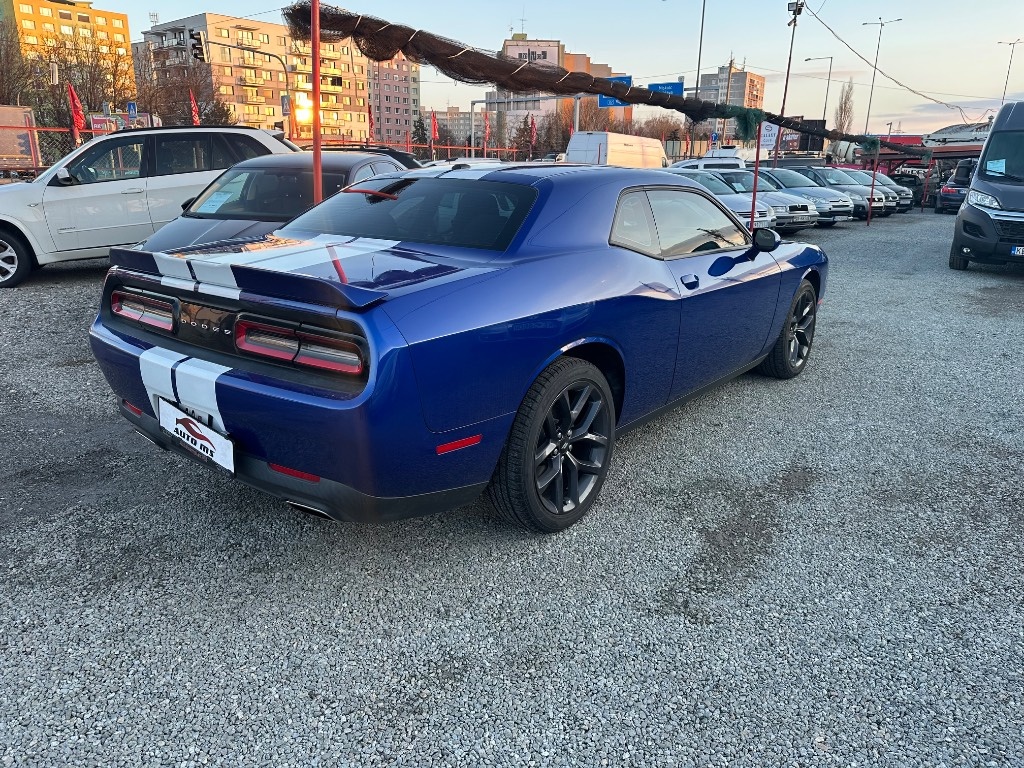Dodge Challenger - 6