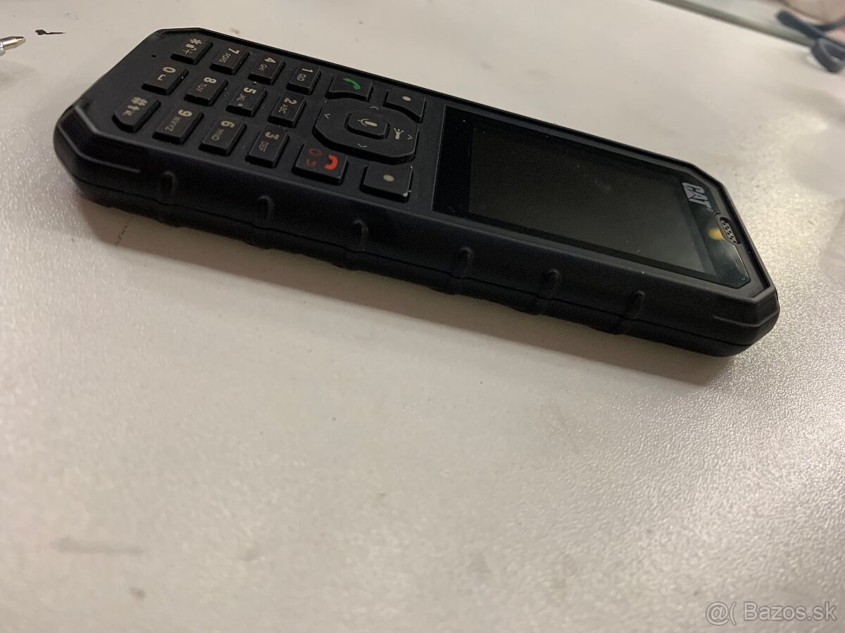 Predam pracovný mobil CAT - 6