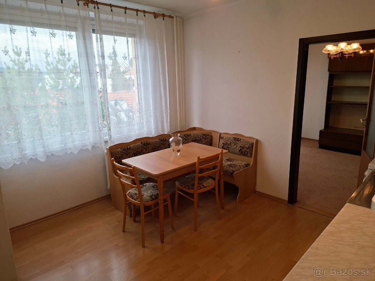 Priestranný 3 izbový byt TN - Partizánska, 79 m2 - 6