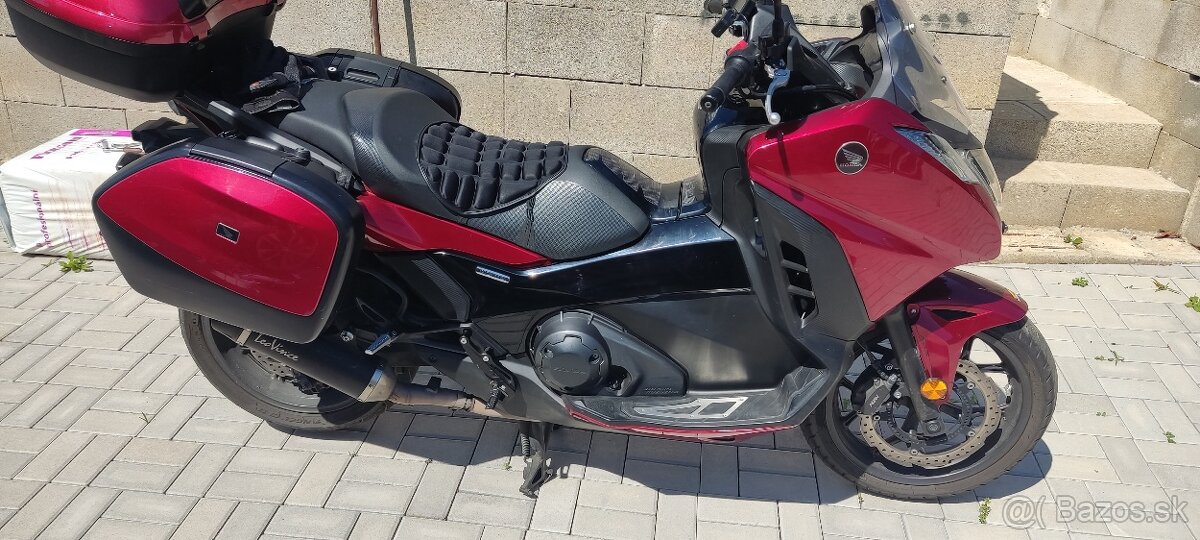 Predám Honda Integra NC750 D - 6