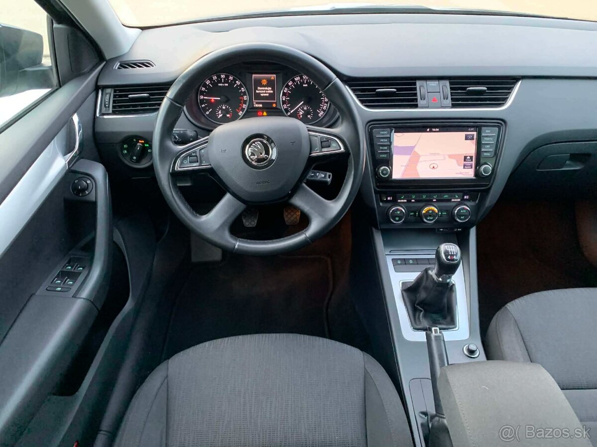 ŠKODA OCTAVIA COMBI 3 1,6 TDI 4x4 Ťažné - 6