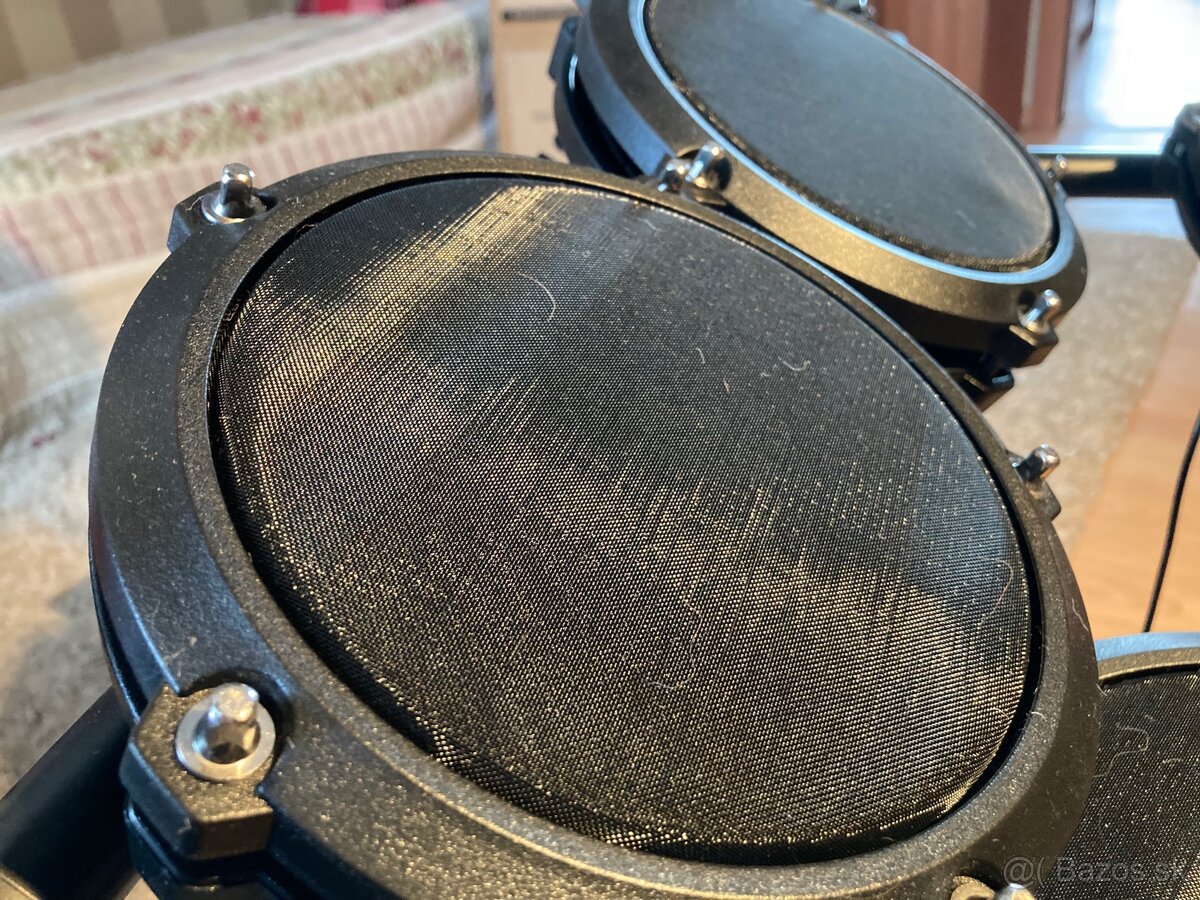 Elektronická bicia sada Alesis Debut Kit - 6