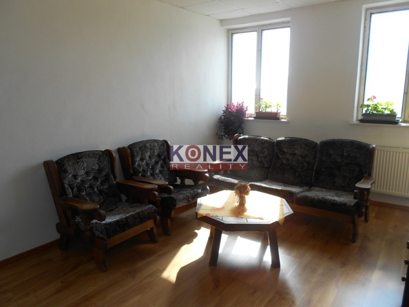 NA PREDAJ Administratívna budova – ul. Stavbárov, Michalovc - 6