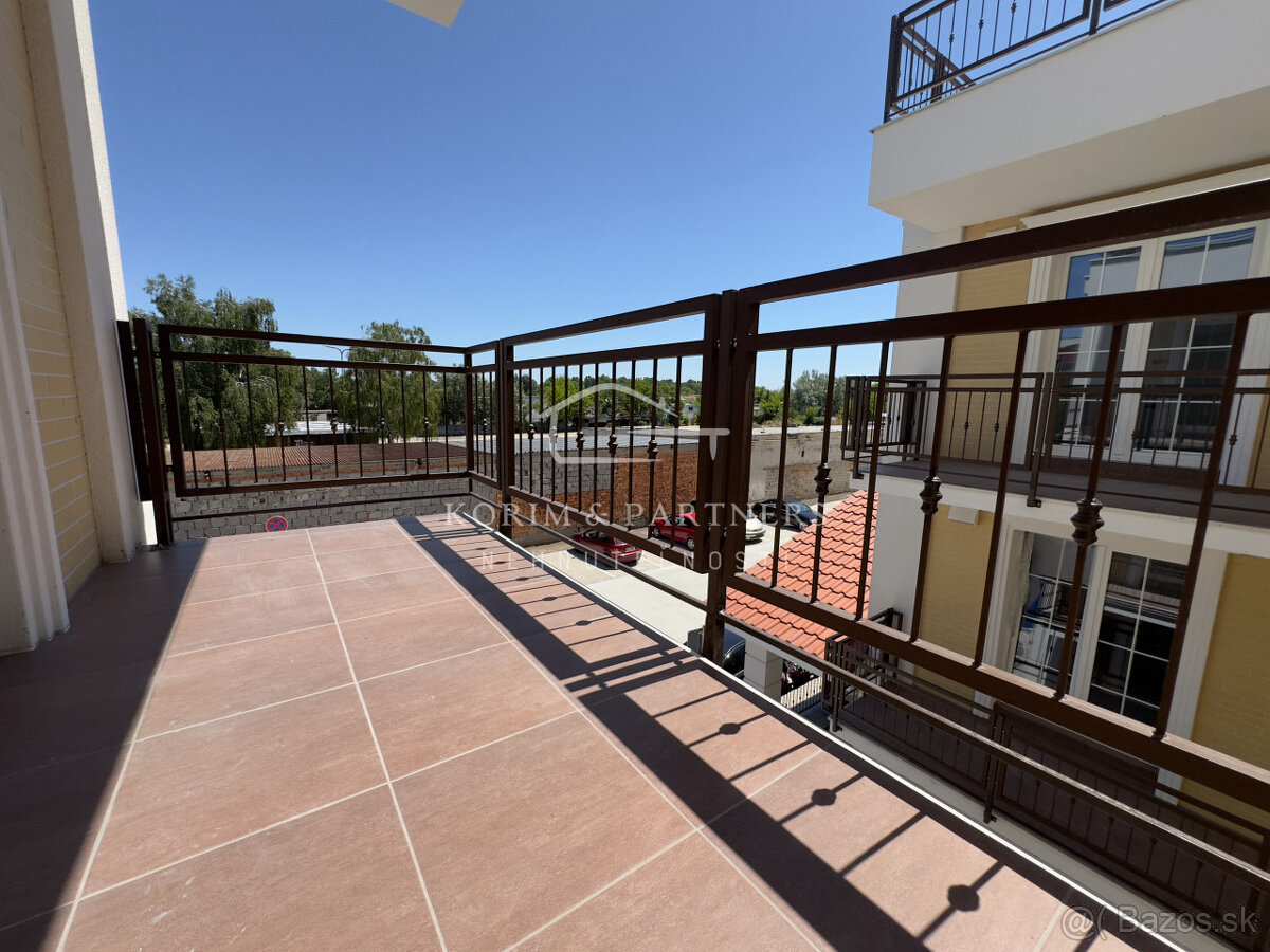 Veľký 1 izbový apartmán B307 v Danubia Residence v Komárne - 6