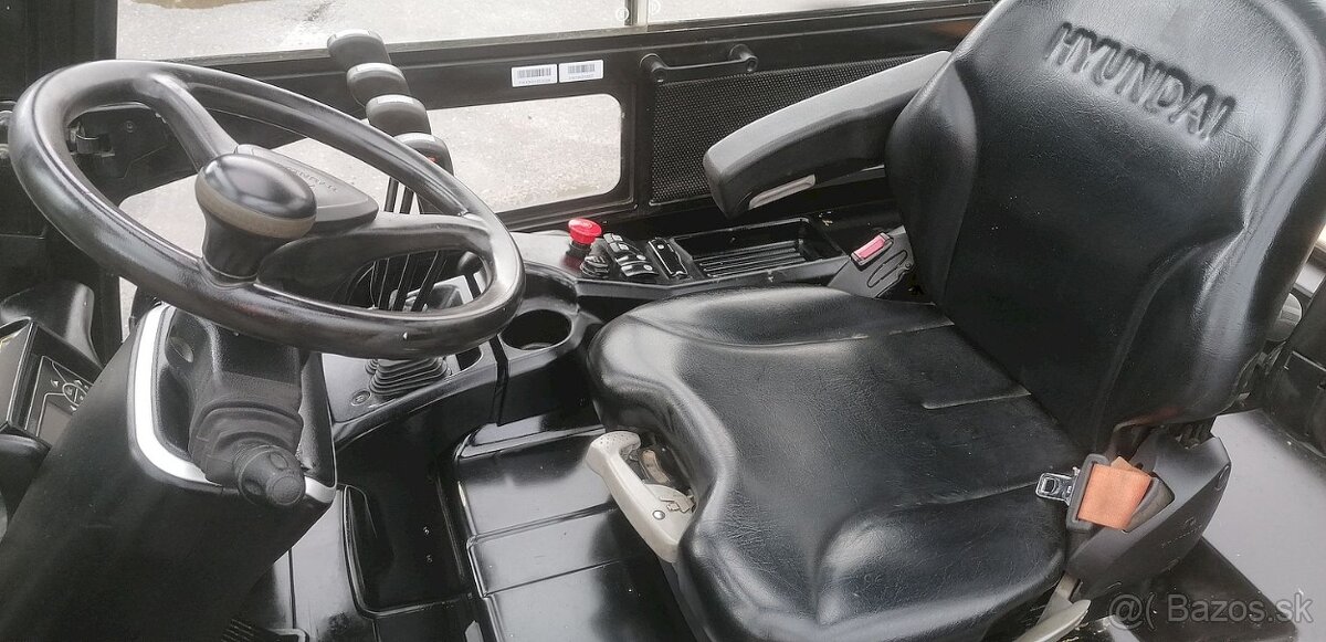 HYUNDAI 30BH-9 AKU triplex, boční posuv - 6