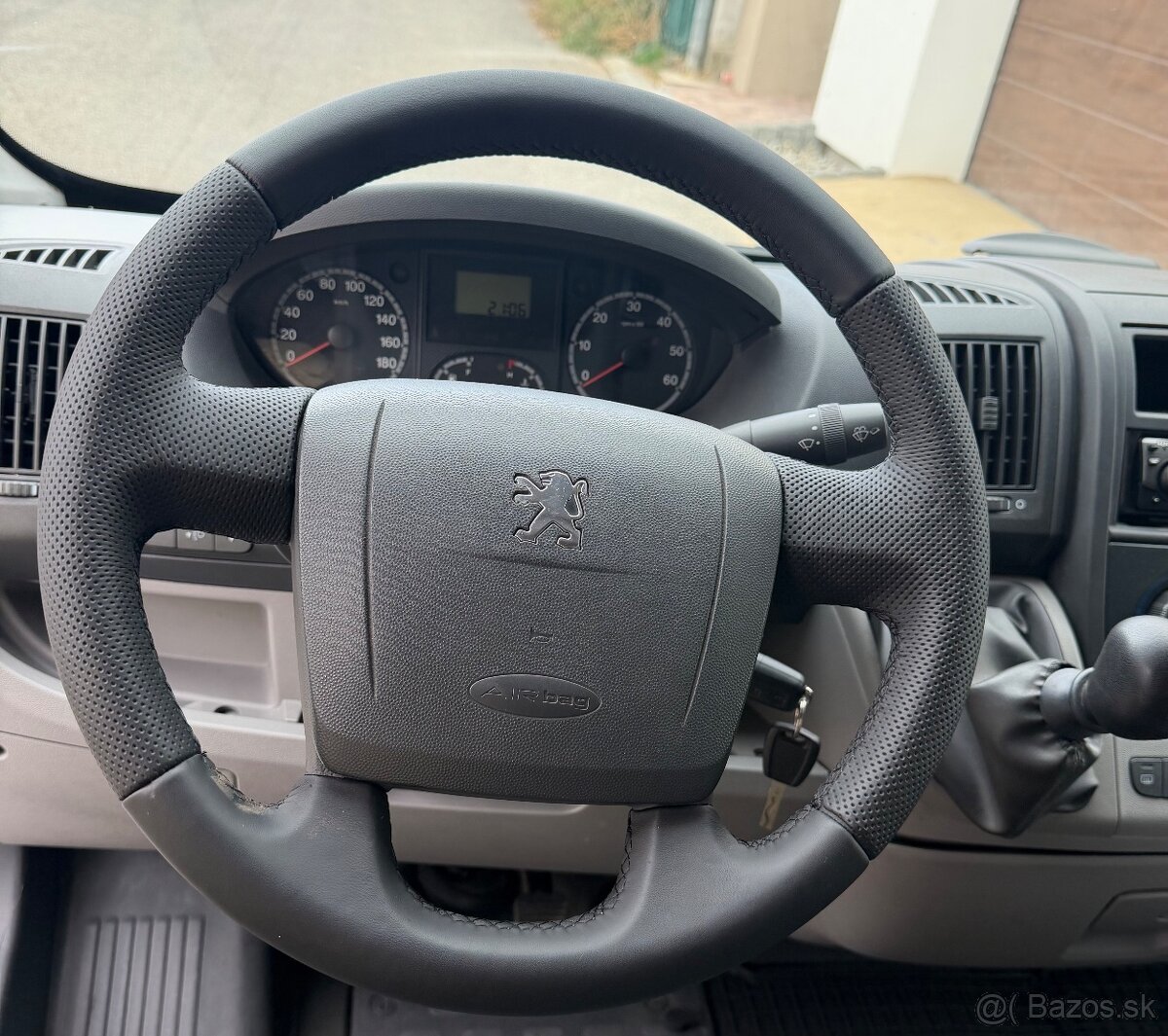 PEUGEOT BOXER / 2,2HDI / ŤAŽNÉ / KLIMATIZÁCIA / NOVÁ STK - 6