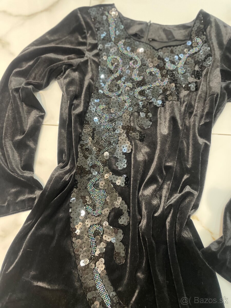 Luxusné zamatové šaty - 6