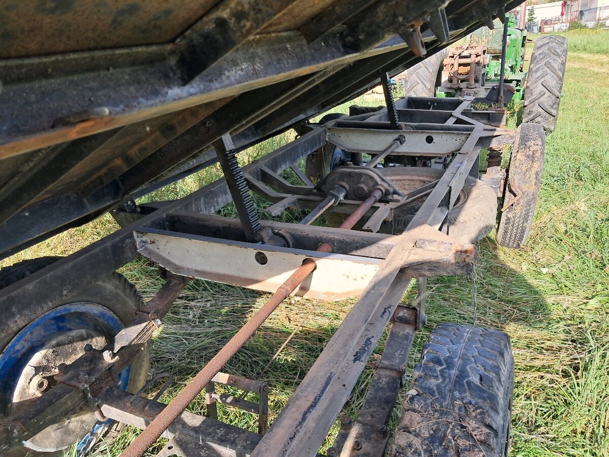 Vyklapacia vlecka - 6