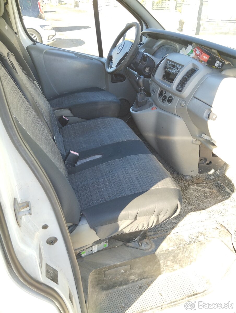 Opel vivaro - 6