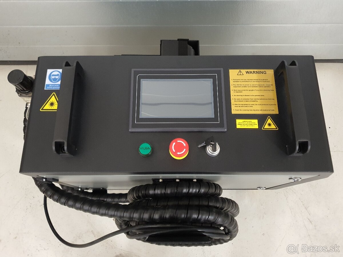 Čistiaci pulzný laser 300W, pulzná energia 5mJ - 6