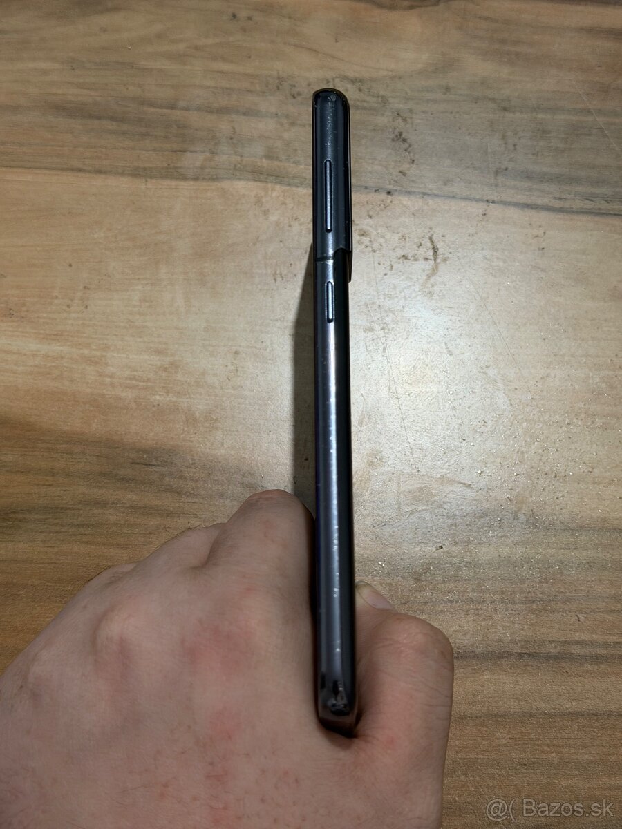 Predám Samsung Galaxy S21 5G 8GB Rám 128GB Black - 6
