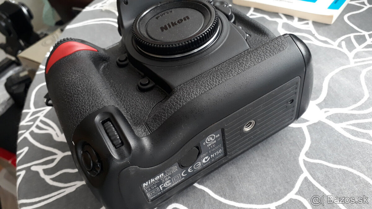 Nikon D2Hs - TOP stav (shutter count 7K+) - 6