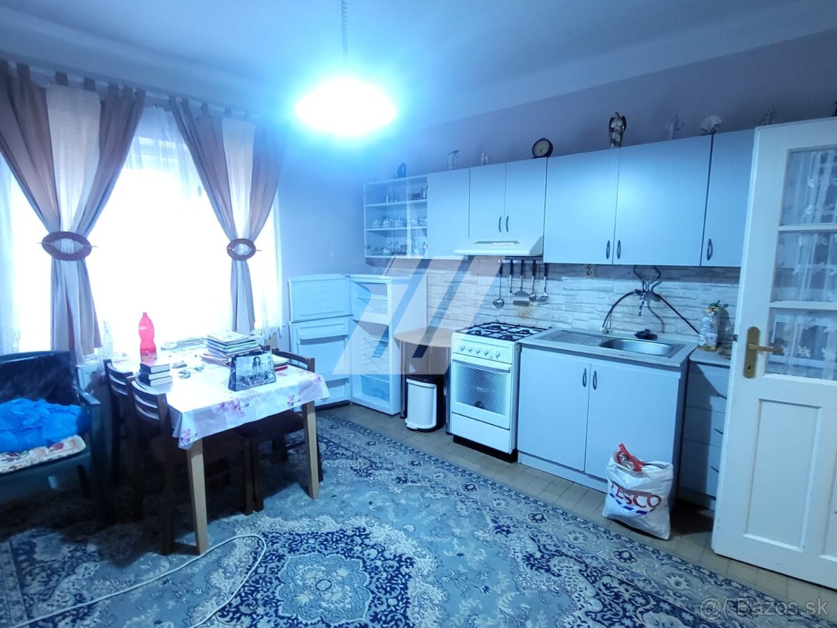 Na predaj: starší rodinný dom v obci Nesvady - 6